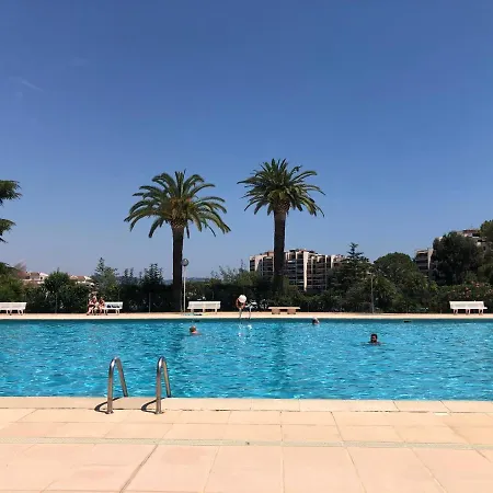 Cannes Marina Le Surcouf: Mountaintop With Pool And Port View Apartment Mandelieu-la-Napoule